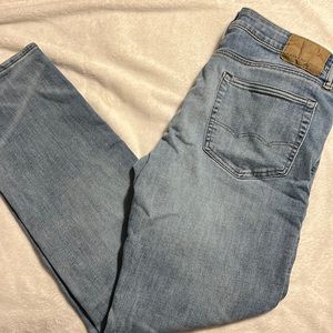 Mens Light Wash AE Jeans